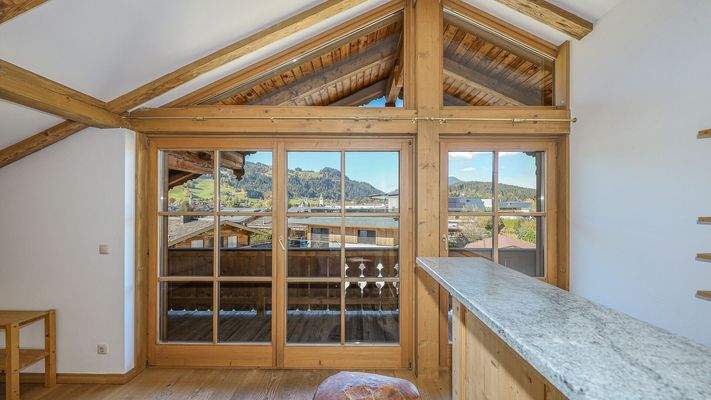 KITZIMMO-Dachgeschosswohnung in Toplage am Sonnberg kaufen - Immobilien Kitzbühel.