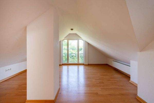 Schlafzimmer im oberen Geschoss.pg