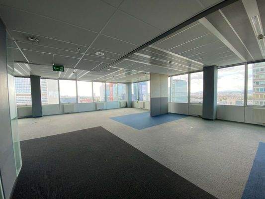 20250917_1220_SaturnTower_13OG_ANF (8)