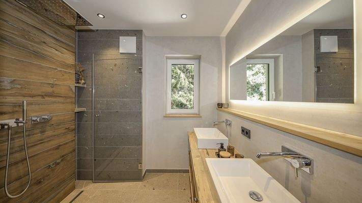 KITZIMMO-Neubau-Penthouse mit Panorama-Ausblick in sonniger Lage - Immobilien Aurach.