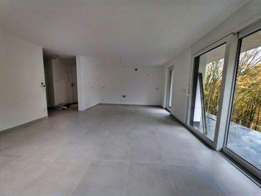 Wohnraum mit Küchenzeile