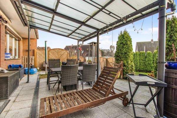 Überdachte Terrasse