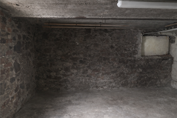 Keller 2 - virtually staged