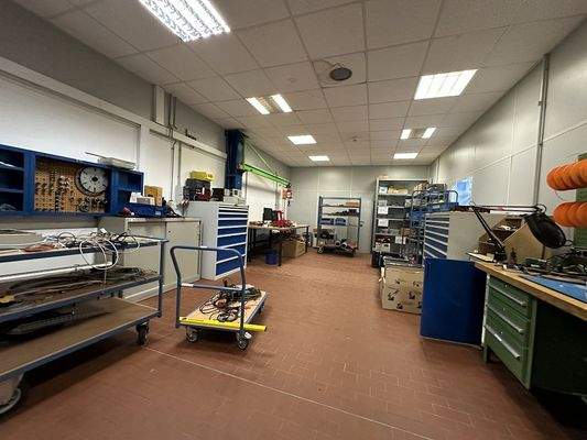 Werkhalle - Werkstatt