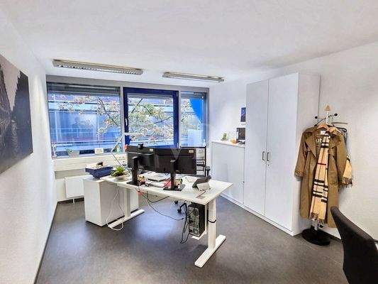 404d70dc-011d-4762-ae1d-20c5ec6c0e27_original