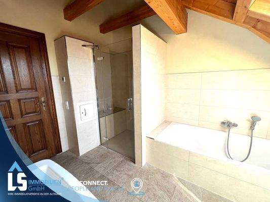 581F12EE-DC05-419E-9EA0-DF7841D3508E