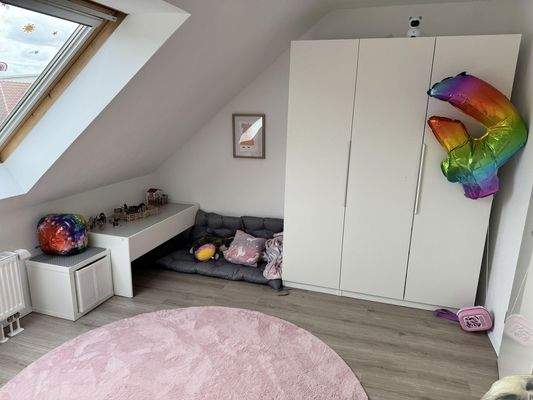 DG - Schlaf-, Kinderzimmer 2