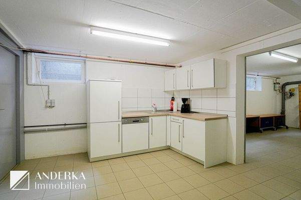 Mitarbeiterküche im UG