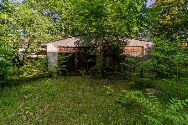 Garage (in der Bauplanung als Atelier geplant)