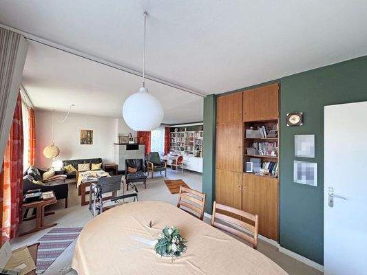 großzügiger Wohnbereich