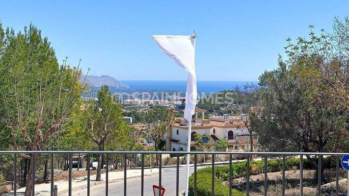 3-Bedroom Houses in a Tranquil Area in Polop Alicante