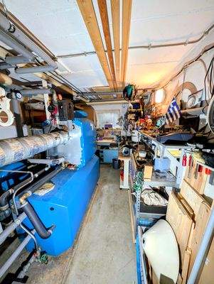 Heizungsraum mit einer Buderus Ölheizung