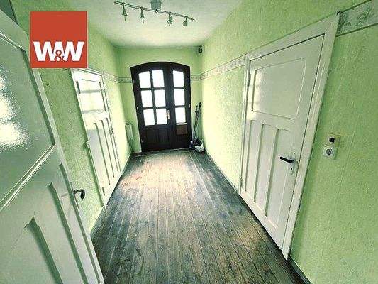 HausFlur mit Eingang