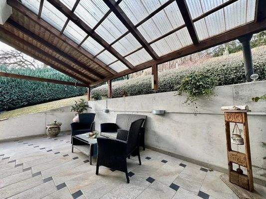 überdachte Terrasse