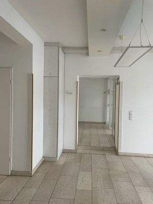 Eingang Blick zu Flur 1