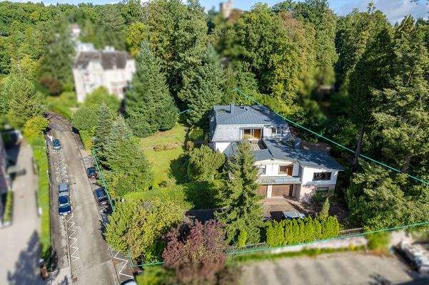 Aussenanischt Grundstück