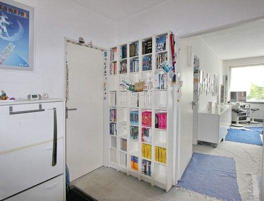 Blick zum Bad und Wohnzimmer