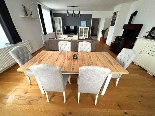 geräumiges Ess/Wohnzimmer