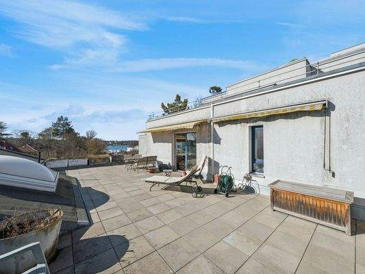 Dachterrasse mit Seeblick