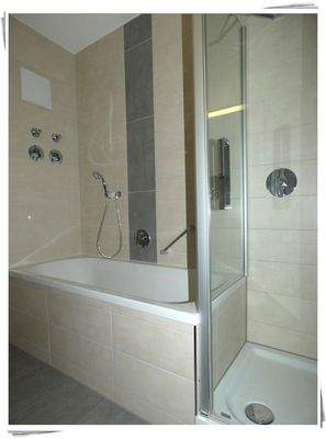 Wanne und Dusche