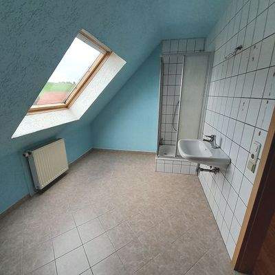 Bad im Dachstudio.jpg