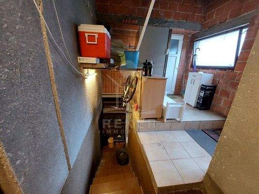 Im Keller ist viel Abstellraum vorzufinden