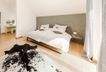 Helles Schlafzimmer mit Stil