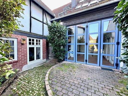 B12 Eingangsbereich Scheune.jpg