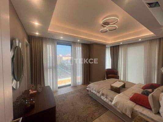 Apartments in a Secure Complex with Sea View in Ataşehir