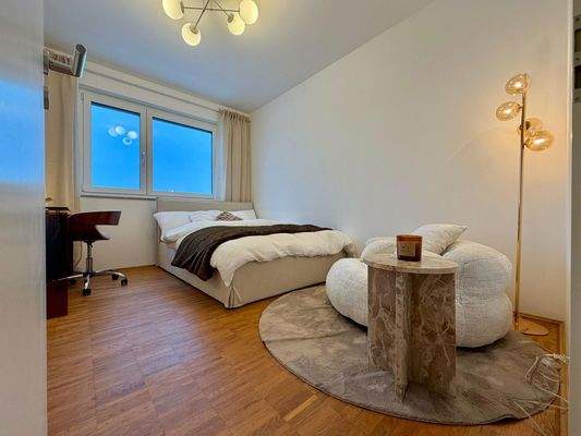 WG-Zimmer (1. links)