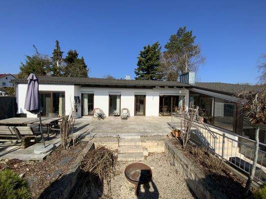 Terrasse mit Grillplatz