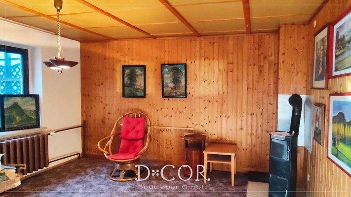 Wohnzimmer mit Kamin