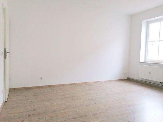 Wohnzimmer mit Laminat