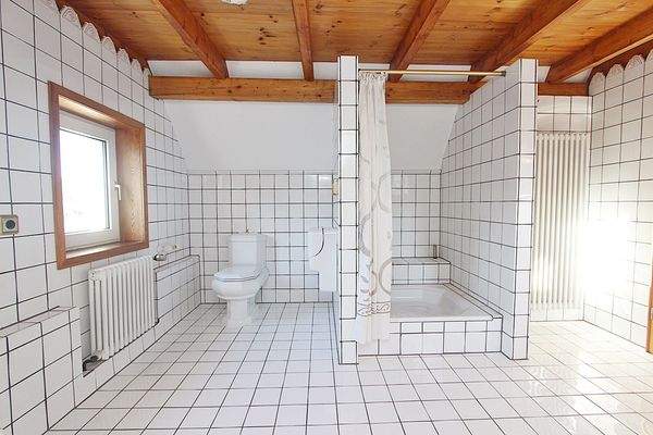 (optional) Badezimmer (DG)