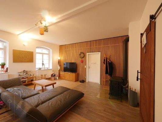  WOHNZIMMER - Türe zum HAR / HWR