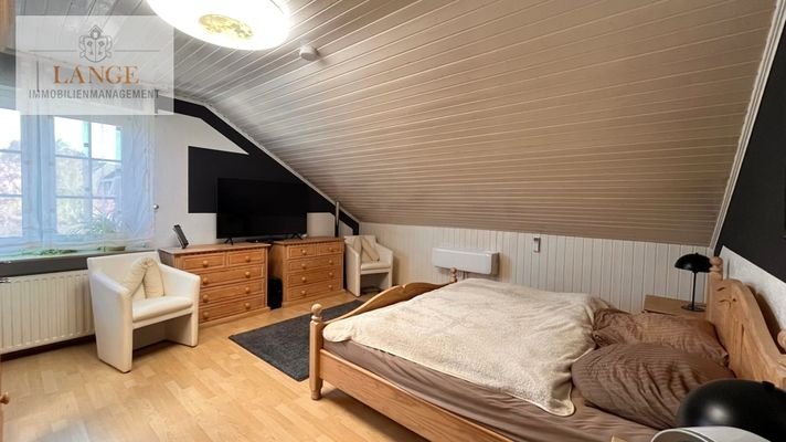 Schlafzimmer OG