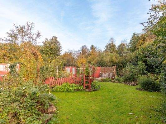 Nutzgarten mit Obstbäumen