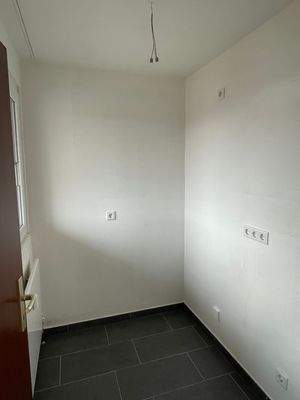 Küche mit Fenster (1).jpeg