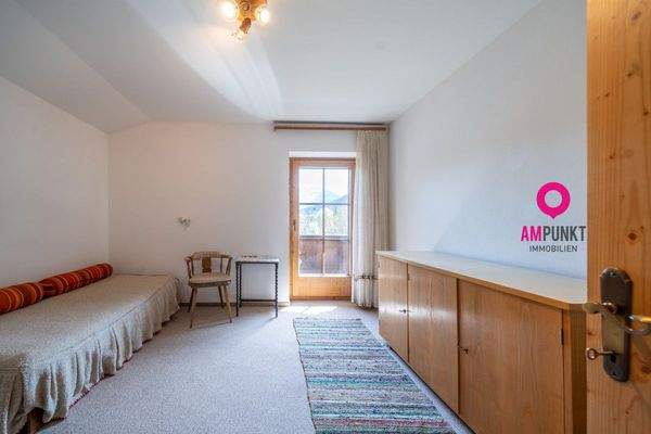 Schlafzimmer IV OG