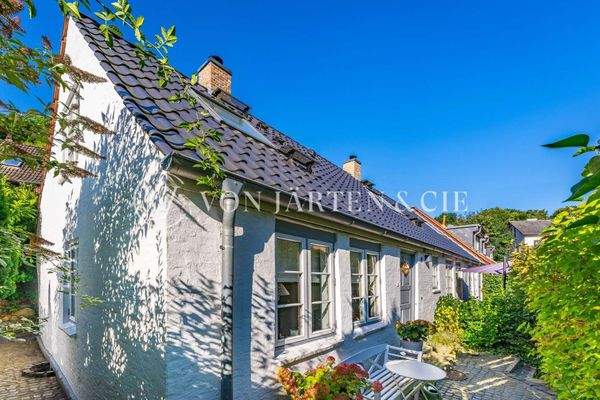 Zwischen Elbe und Tradition - Stilvolles Wohnen in Blankenese!