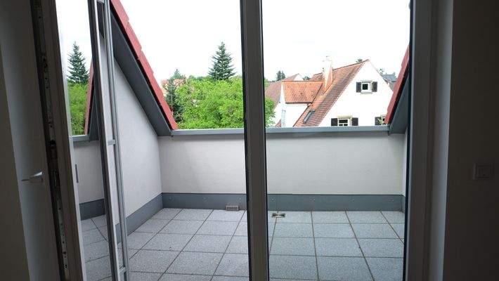Whg 2 Blick auf Loggia.JPG