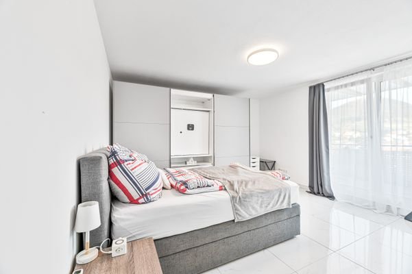 1. UG Schlafzimmer