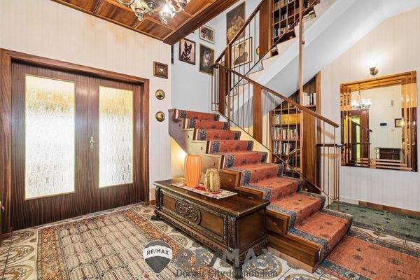 06 EFH Langenzersdorf - Eingangs & Stiegenbereich