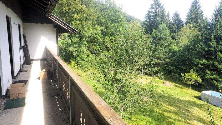 Balkon der Wohnung im Erdgeschoss nach Osten ausge