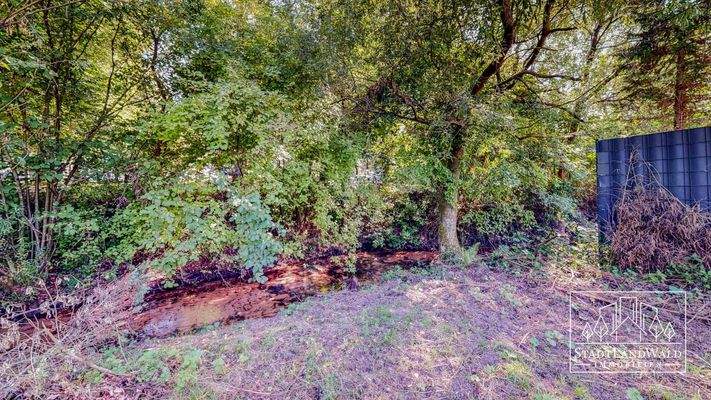 Bauplatz - Merzalben - Bachlauf