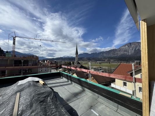 Panoramablick ins Inntal von der Terrasse