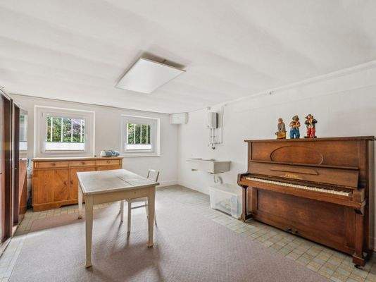 Zimmer II Souterrain