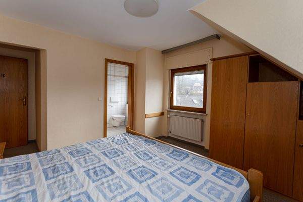 Schlafzimmer DG