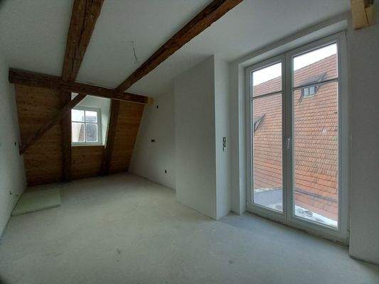 Küche mit Zugang zum Balkon