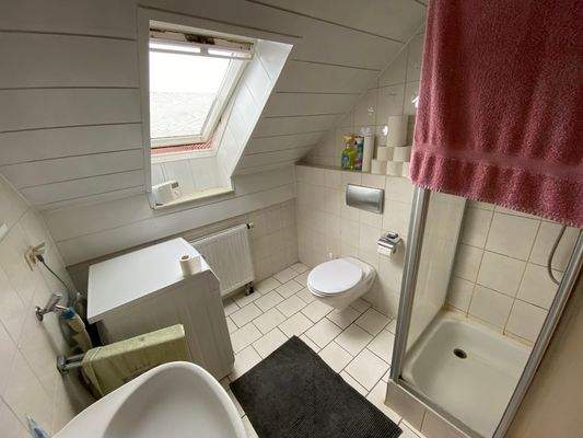 Wohnung OG rechts Bad
